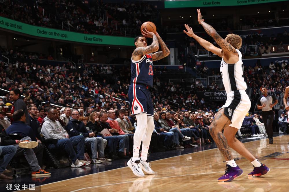 陪伴让她充 陪伴让她充