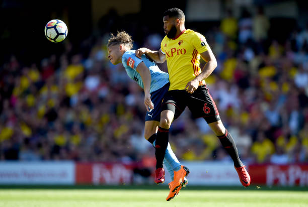 何崭露头角 何崭露头角